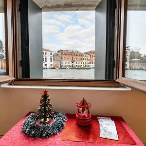Apartment Rubino Flat Canal View, Venice