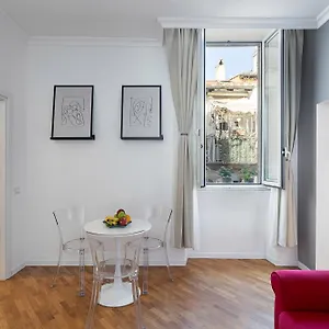 https://apt-pantheon57-heart-of.it-romehotels.com